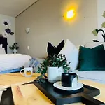 Cosy Motel Studio Apartment In Central City-Up To 2 Beds